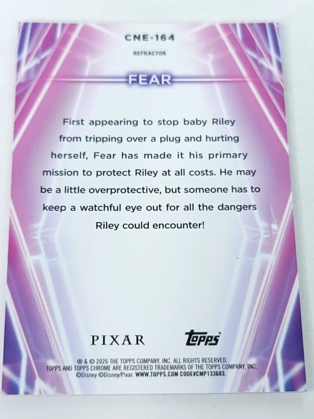 Fear Topps 2026 Disney Neon Holo Chrome Refractor Limited 015/199 CNE
